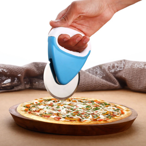 SignoraWare Sharpy Pizza Cutter