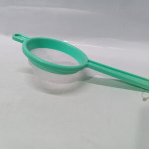 PLASTIC TEA AND COFFEE STRAINER