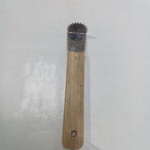 STAINLESS STEEL COCONUT SCRAPER