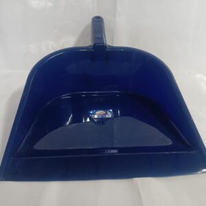 plastic dustpan
