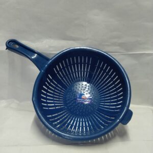 plastic basket with handle