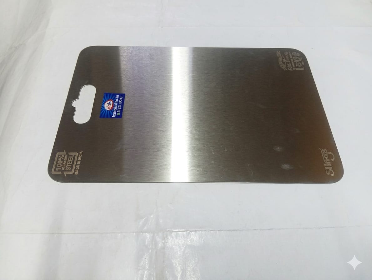 High-Quality Food-Grade Stainless Steel Chopping Board with Handle Grip - Image 3