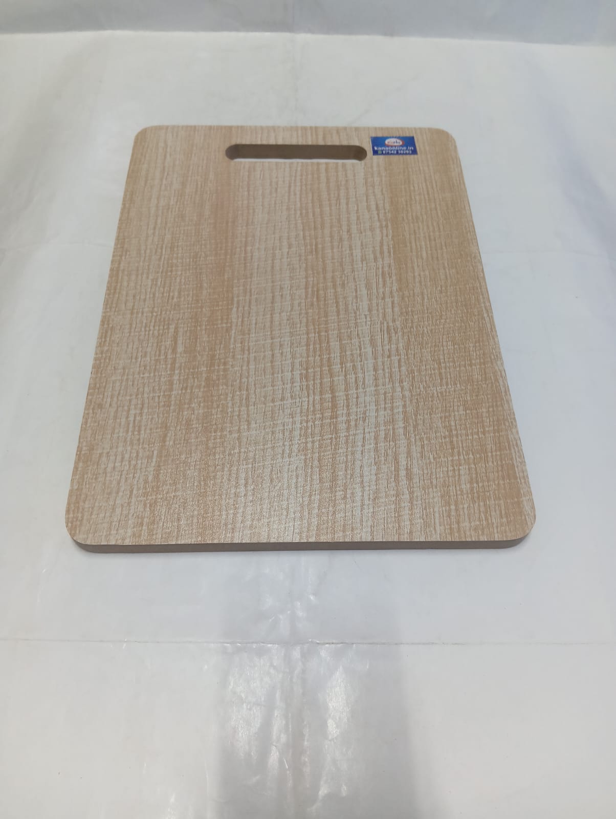 Wooden Chooping Board , Cutting Board with Natural Wood Texture & Easy-Grip Handle - Image 7