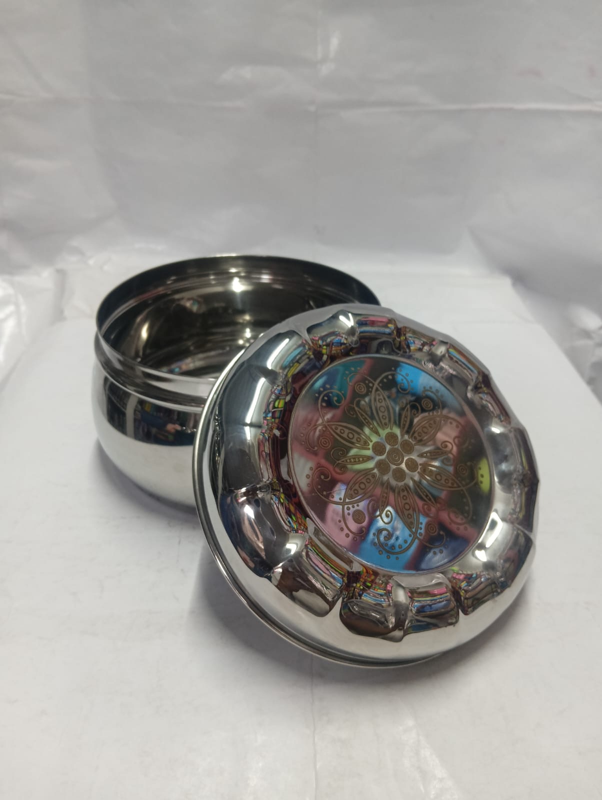 Premium Laser-Design Stainless Steel Belly Tiffin Box Set - Image 3