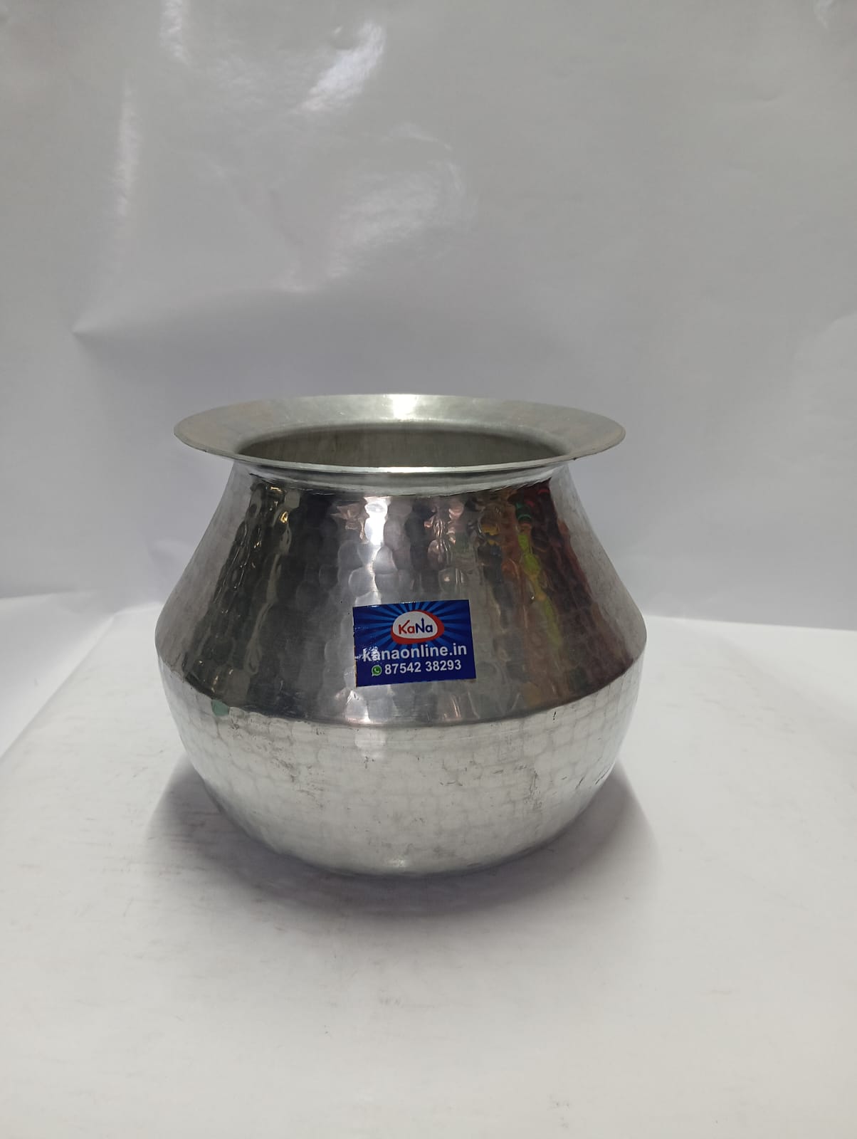 Traditional Hammered Aluminium Deksha - Image 5