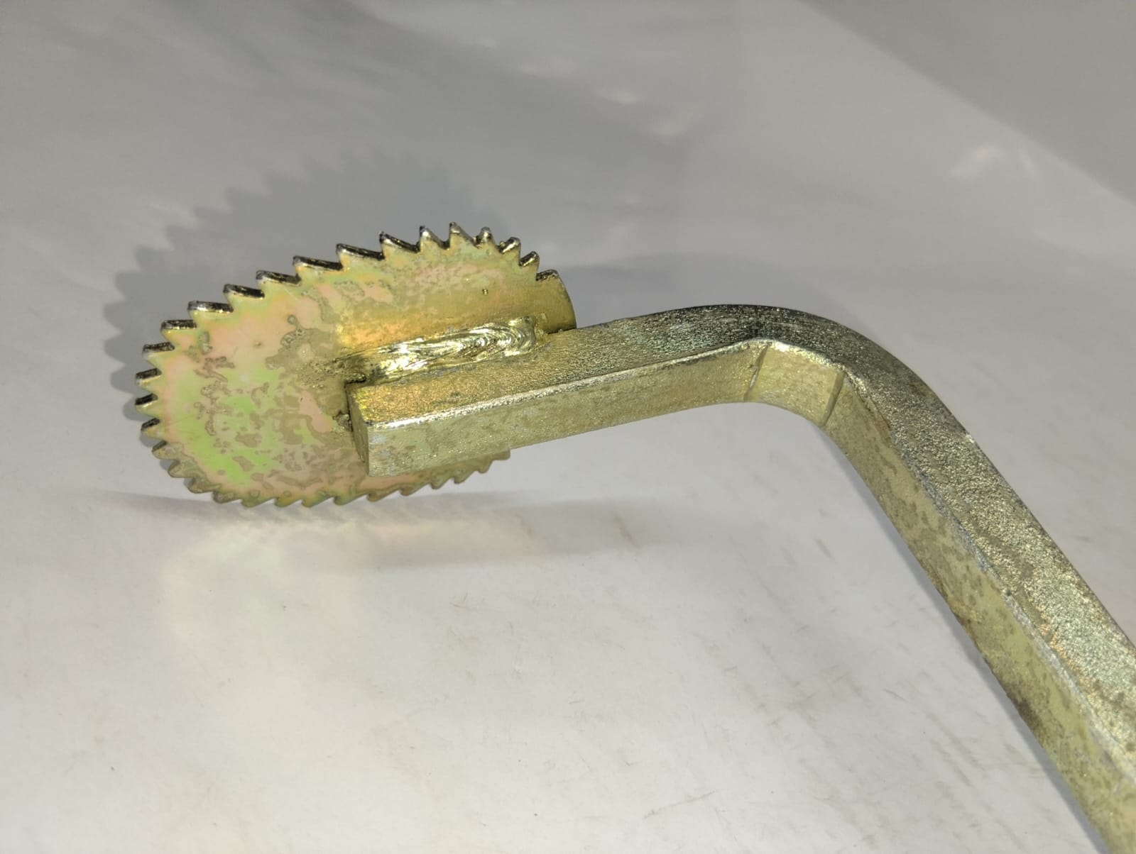 Iron Table-Top Manual Coconut Scraper with Screw (Traditional Clamp-On Model) - Image 3