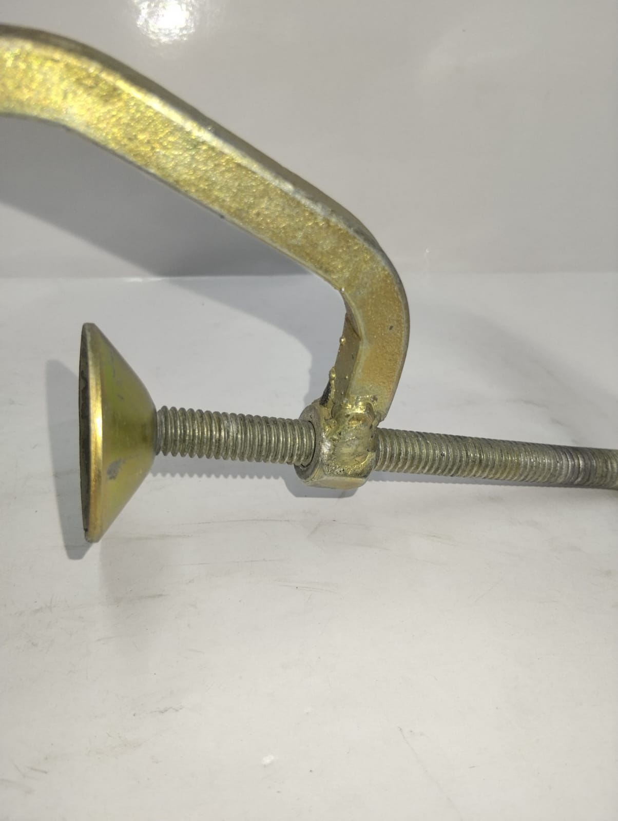 Iron Table- Coconut Scraper With Screw - Image 4