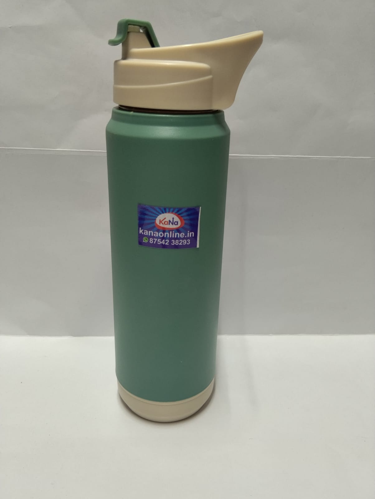 Plastic Flip-Top Type Water Bottle