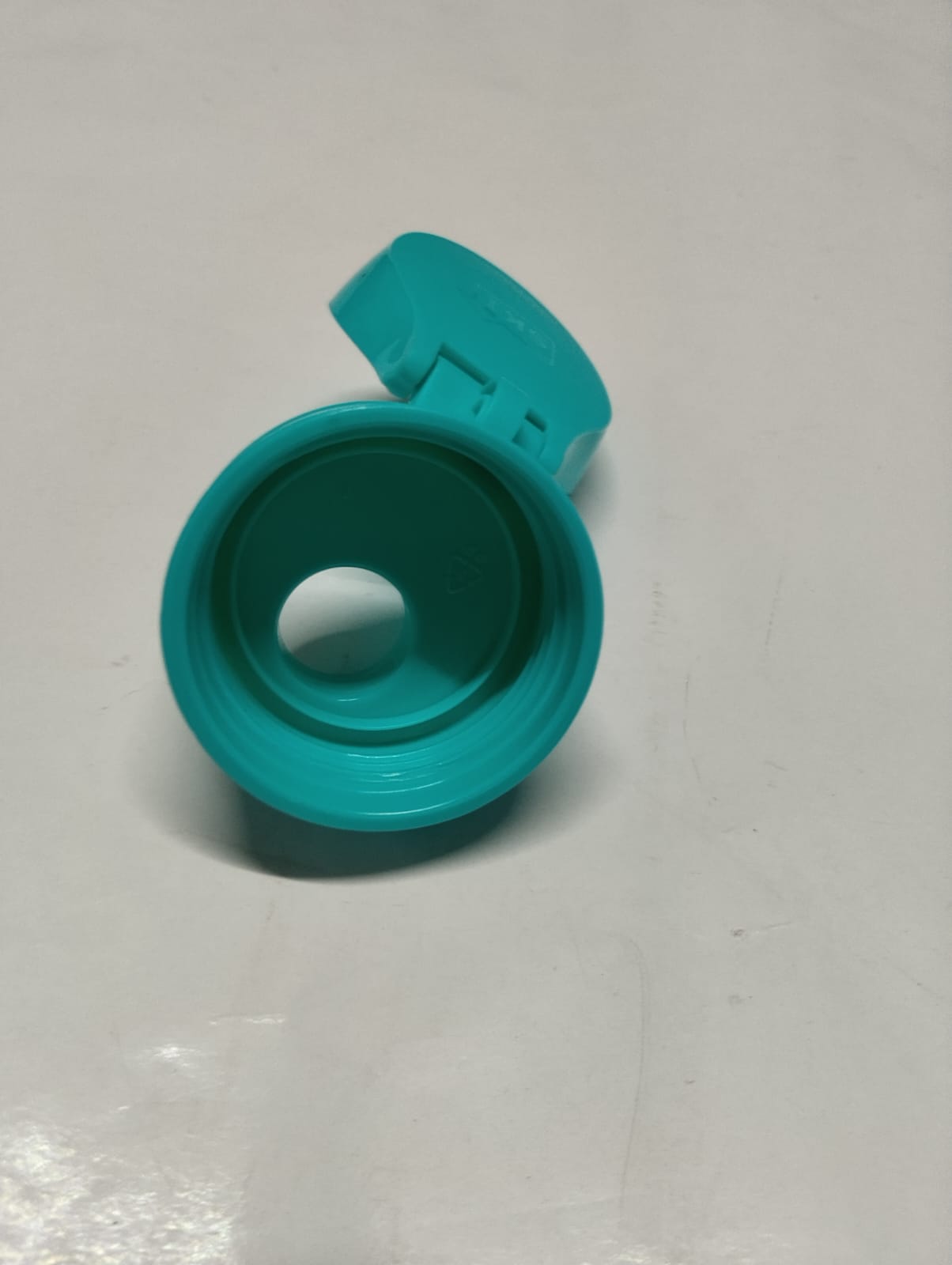 Plastic Flip-Top Type Water Bottle - Image 4