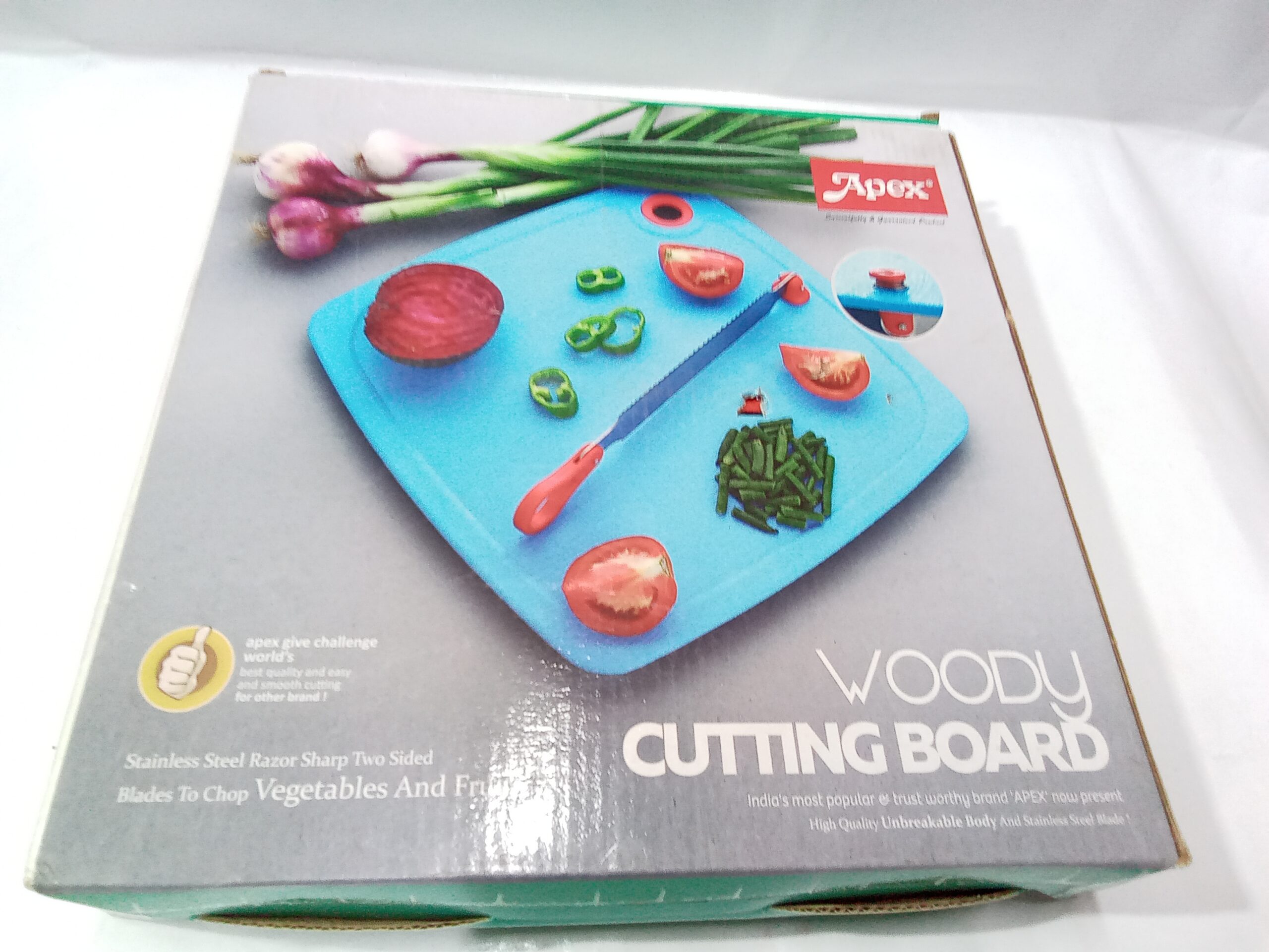 APEX- WOODY CUTTING BOARD WITH 2 SHARP BLADE SIDES