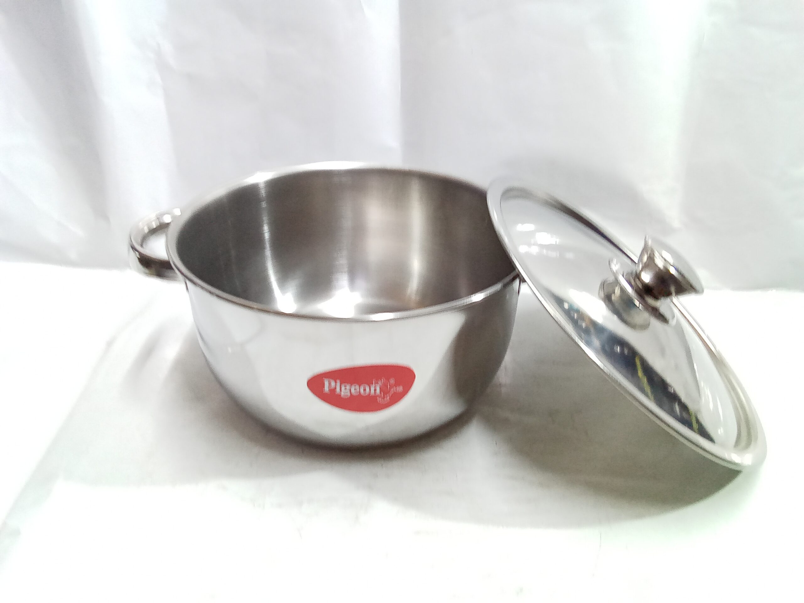 Pigeon stainless steel casserole.